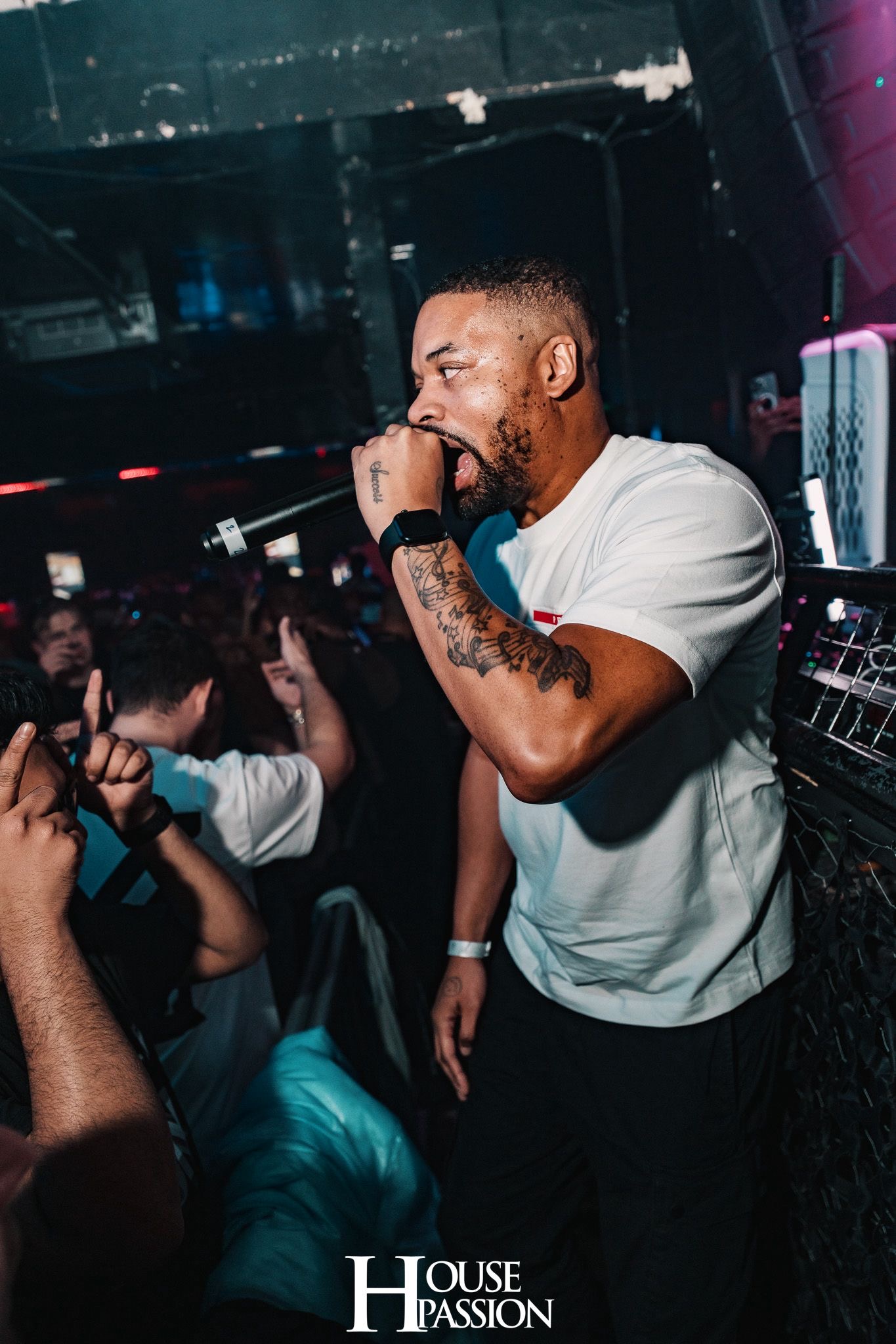 Funky Dee performing live